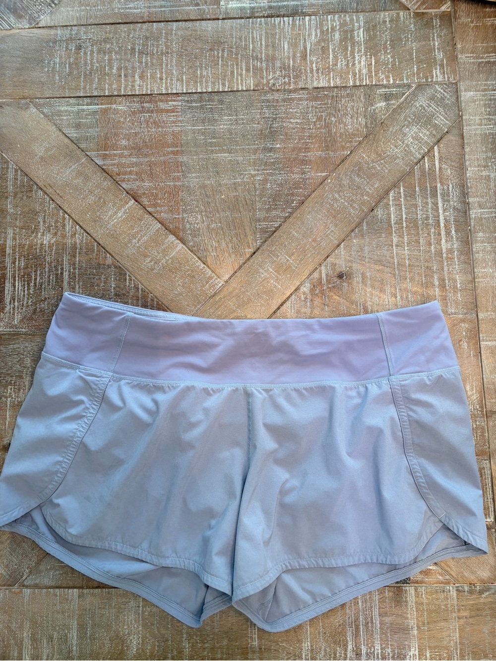 Lululemon Speed Up Shorts
Size 12 in a light lavender color.